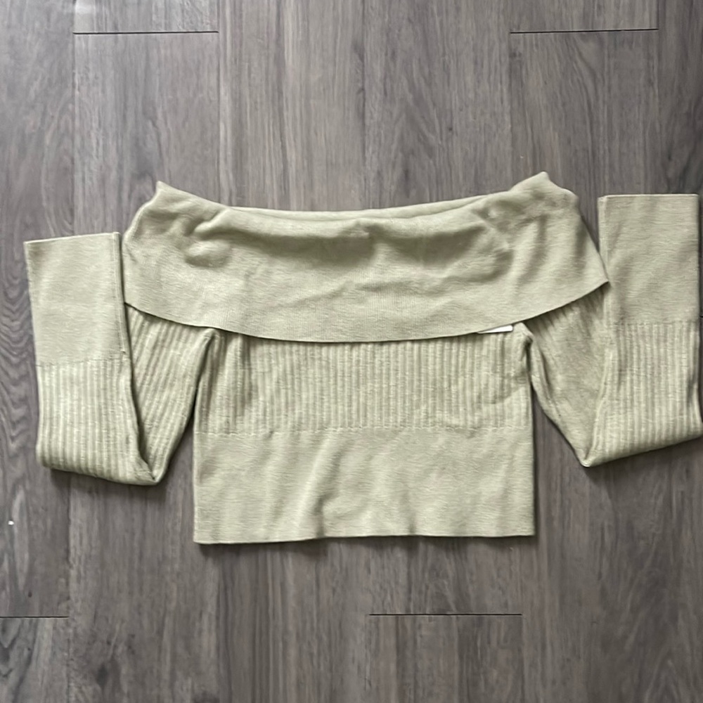 Off Shoulder Green Top ✨